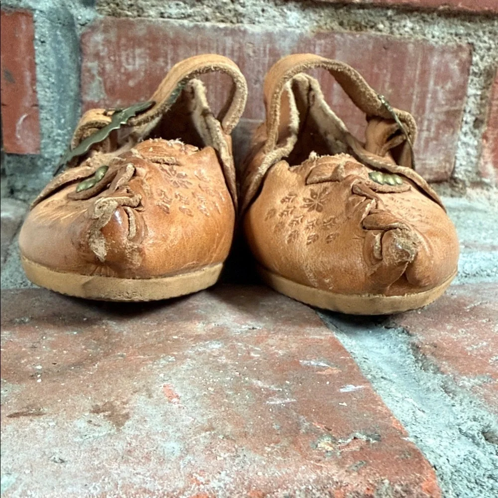 Polish Handcrafted Tan Leather kierpce folk Shoes